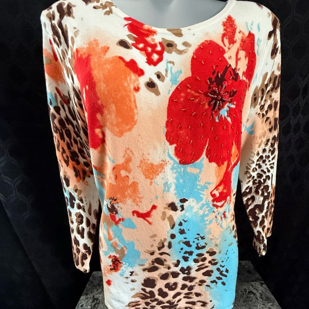 Graphic Red and Blue 3/4 Sleeve Blouse